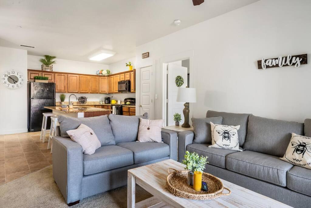 Bee Chic In Sojo W/Hot Tub+Gym+Local Ski Slopes Саут-Джордан Экстерьер фото